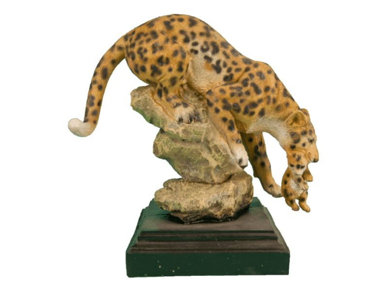 Сувениры Леопард с котенком